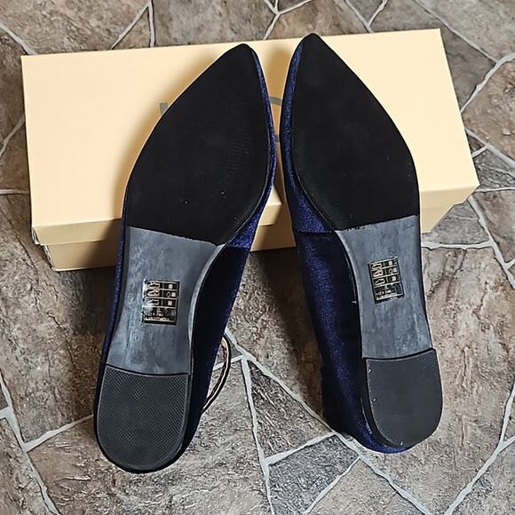 New in Box Yoki Urban-80 Velvet Lace Up Flats Sz 8.5 Navy - Picture 9 of 9